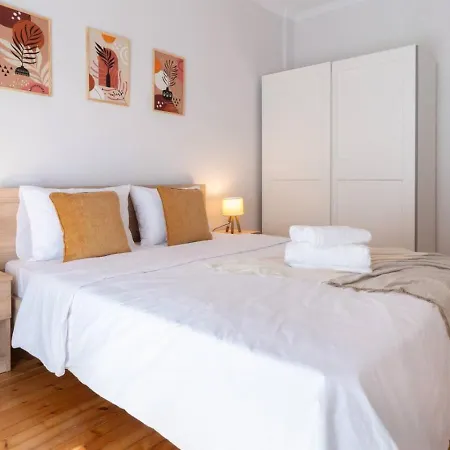 Modern 2br With Balcony - Agia Sofia Διαμέρισμα