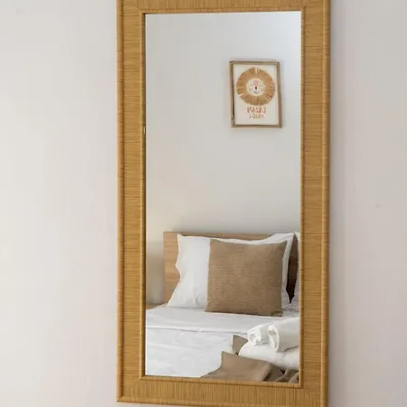 Modern 2br With Balcony - Agia Sofia Διαμέρισμα