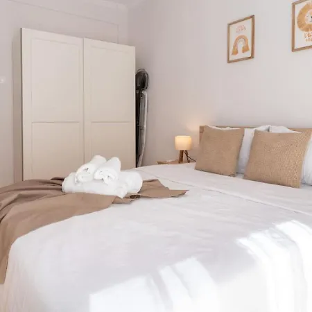 Lejlighed Modern 2br With Balcony - Agia Sofia Thessaloníki